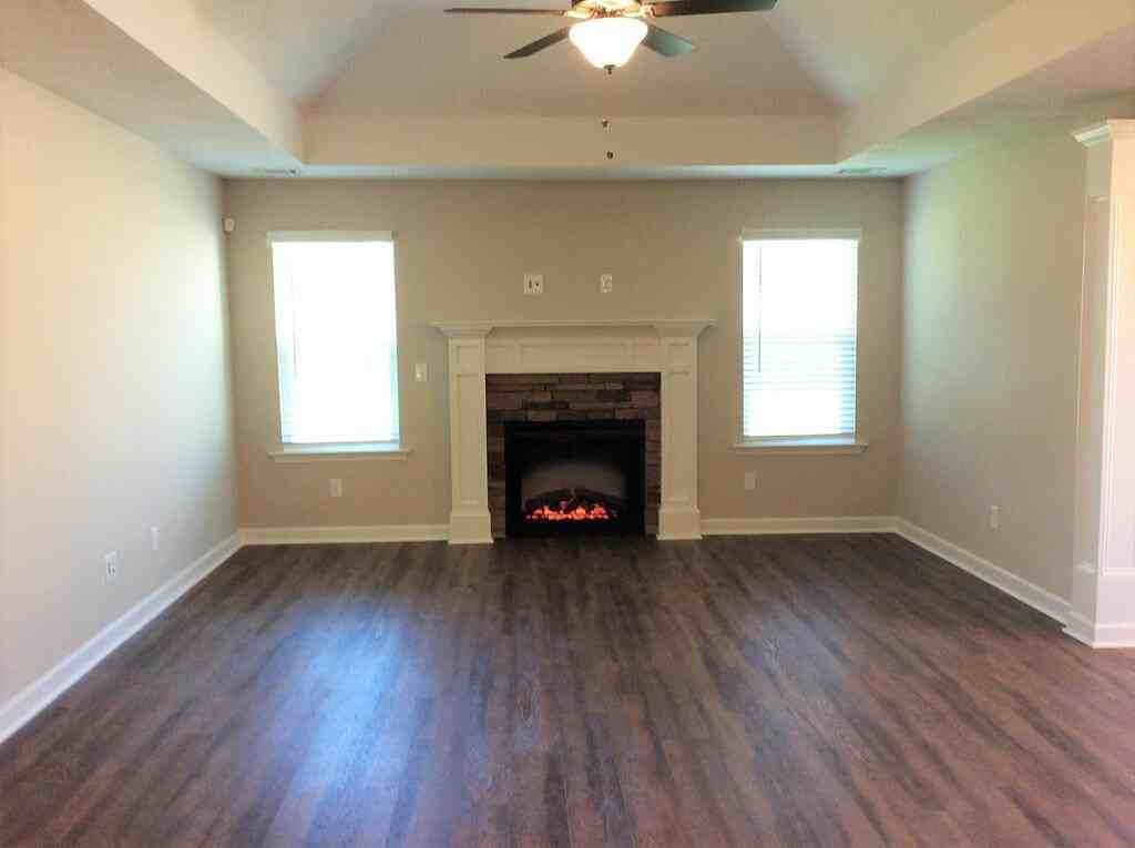 623 Jensen Ln - Photo 3 of 16