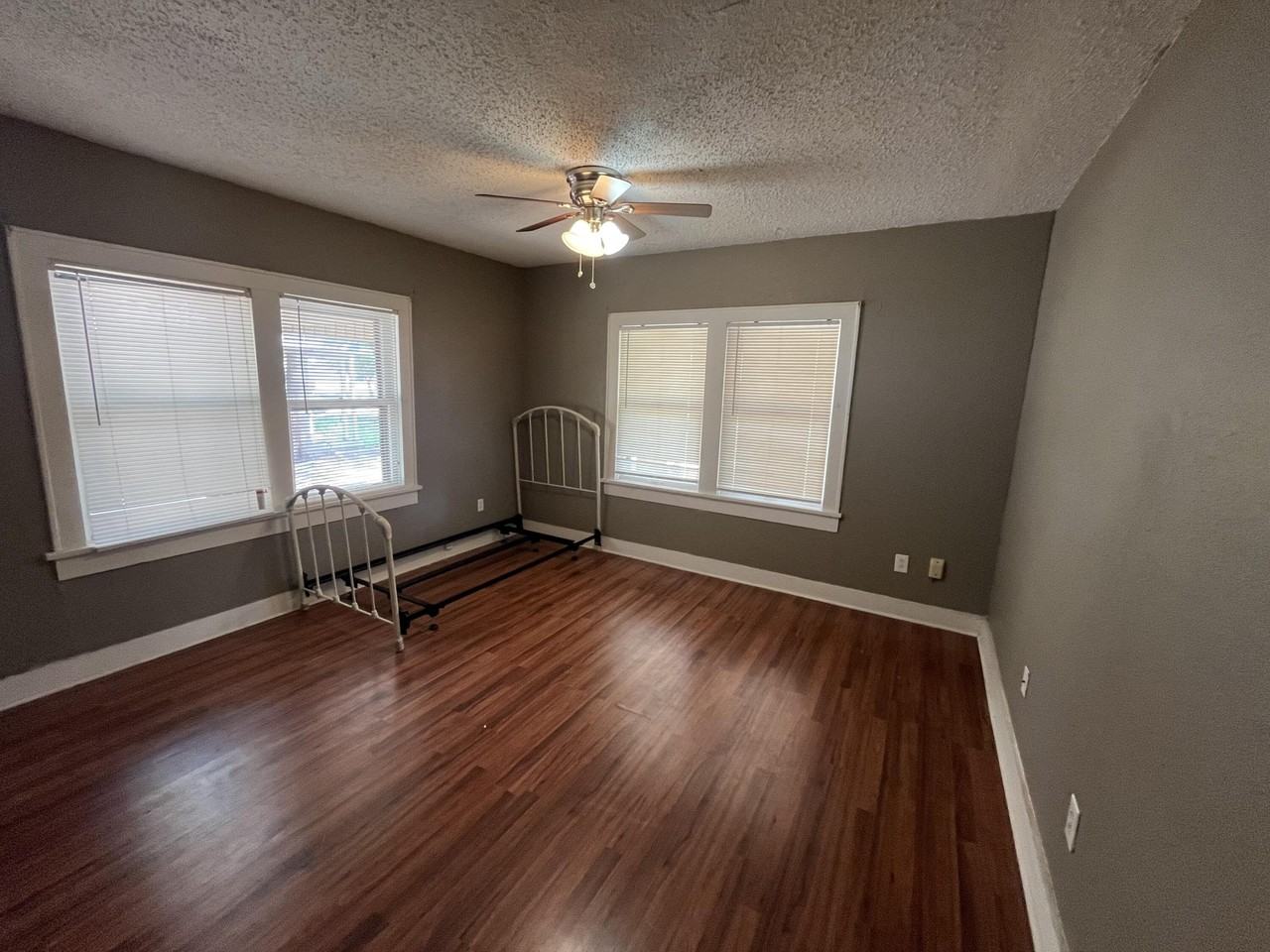 2208 18th St - Photo 6 of 12