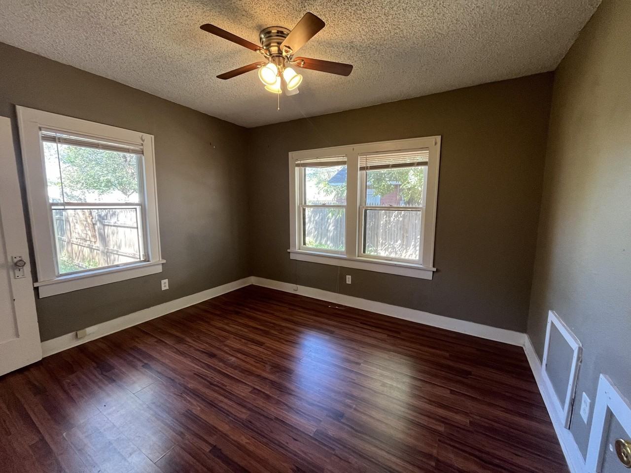 2208 18th St - Photo 7 of 12