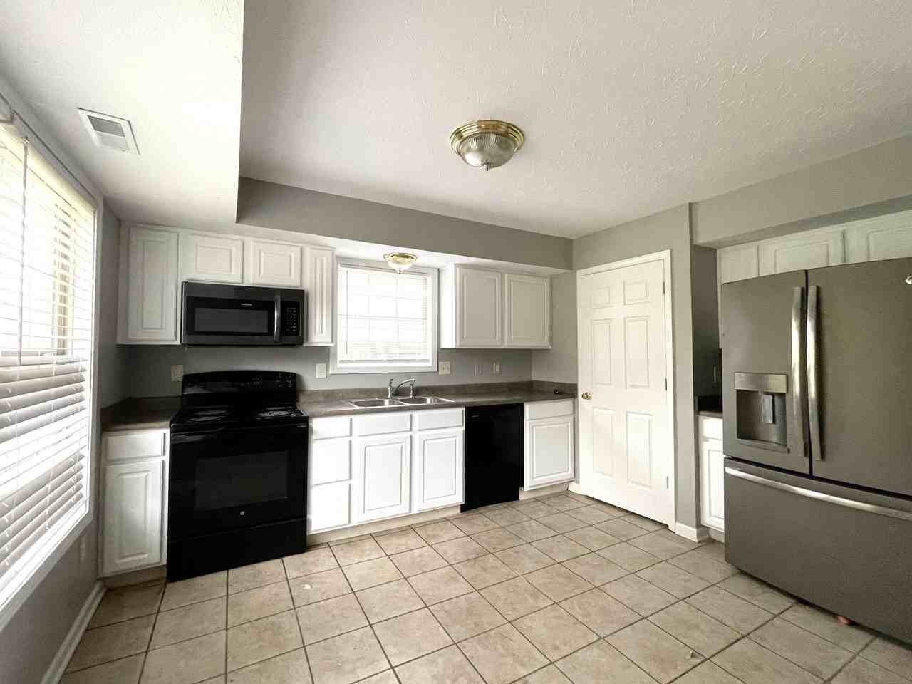 212 White Oak Trce - Photo 4 of 13