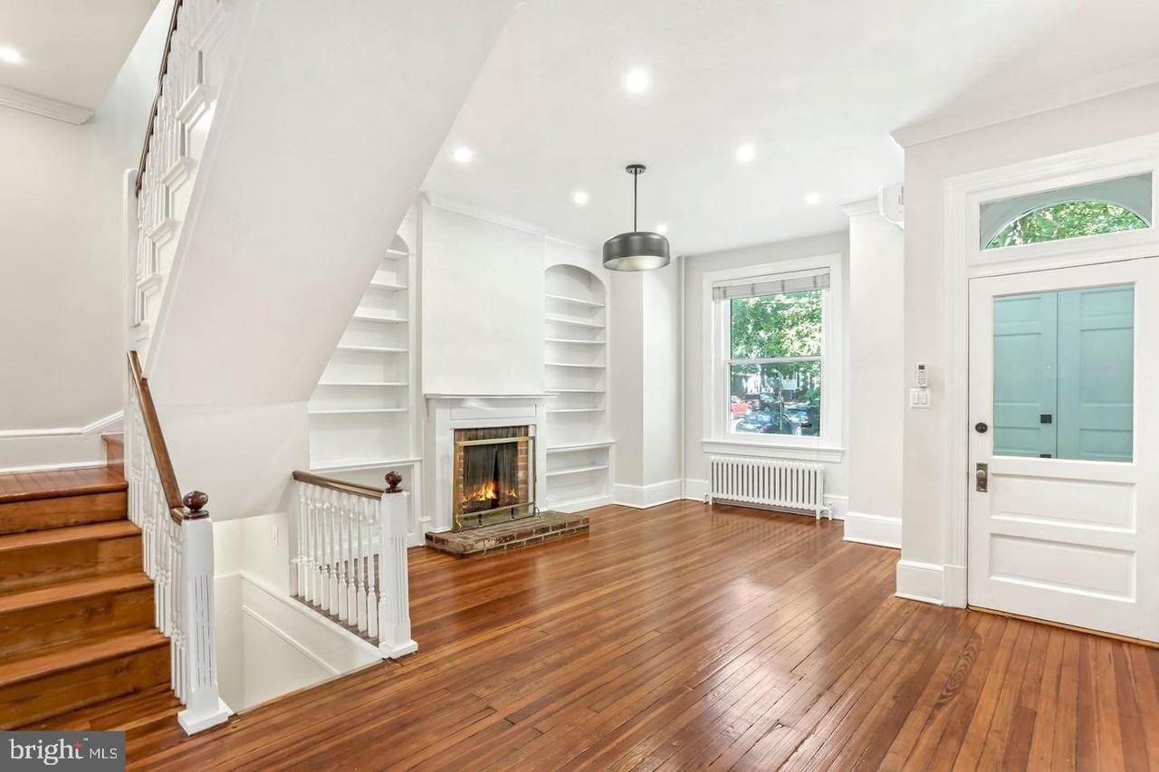 3286 N St Nw - Photo 5 of 34