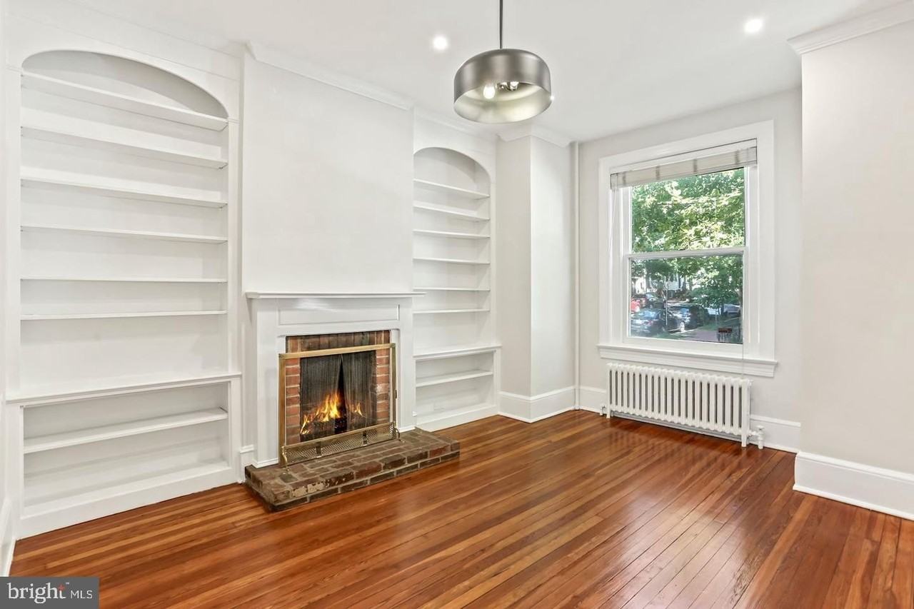 3286 N St Nw - Photo 6 of 34