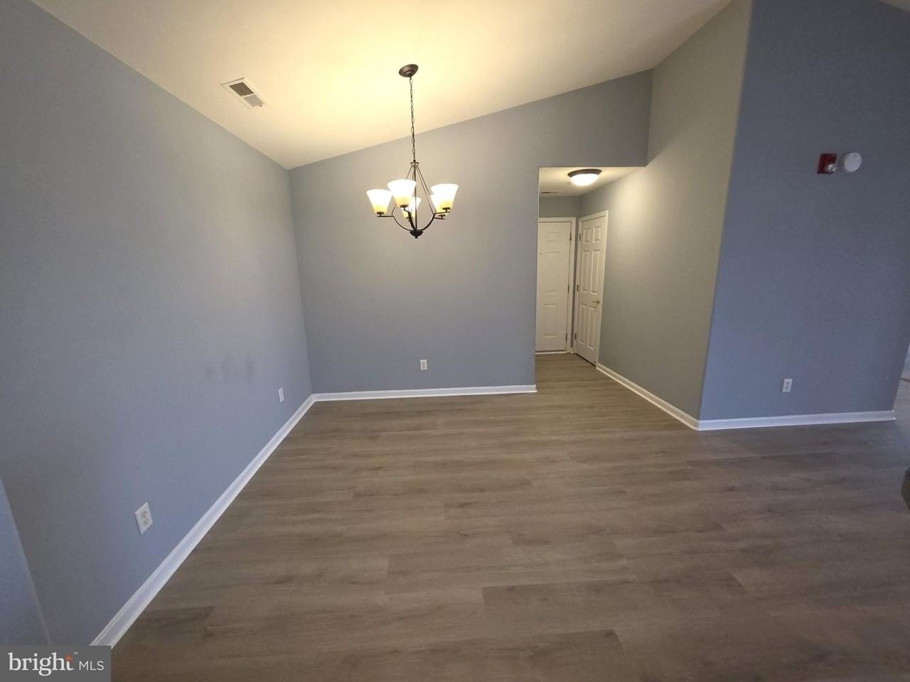 3003 Heather Dr - Photo 5 of 20