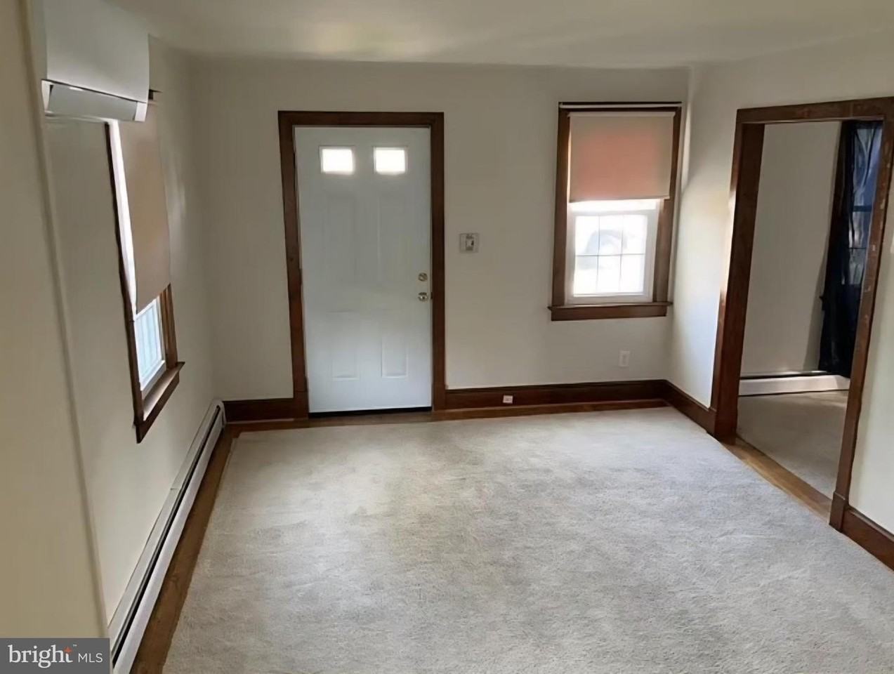 917 Haw St - Photo 2 of 12
