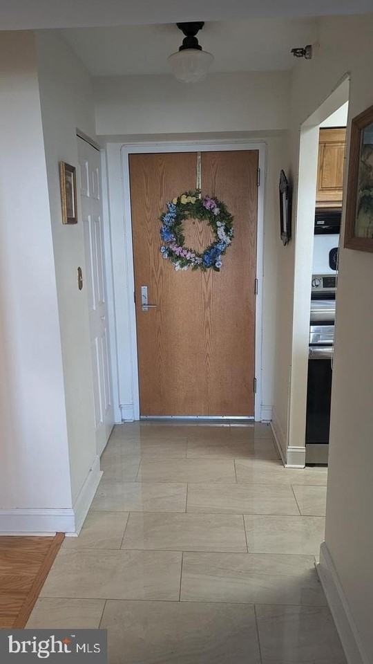1808 Old Meadow Rd - Photo 3 of 24