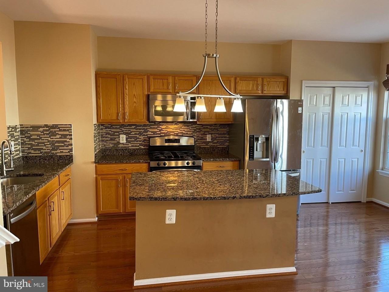 45488 Lost Trail Ter - Photo 4 of 21