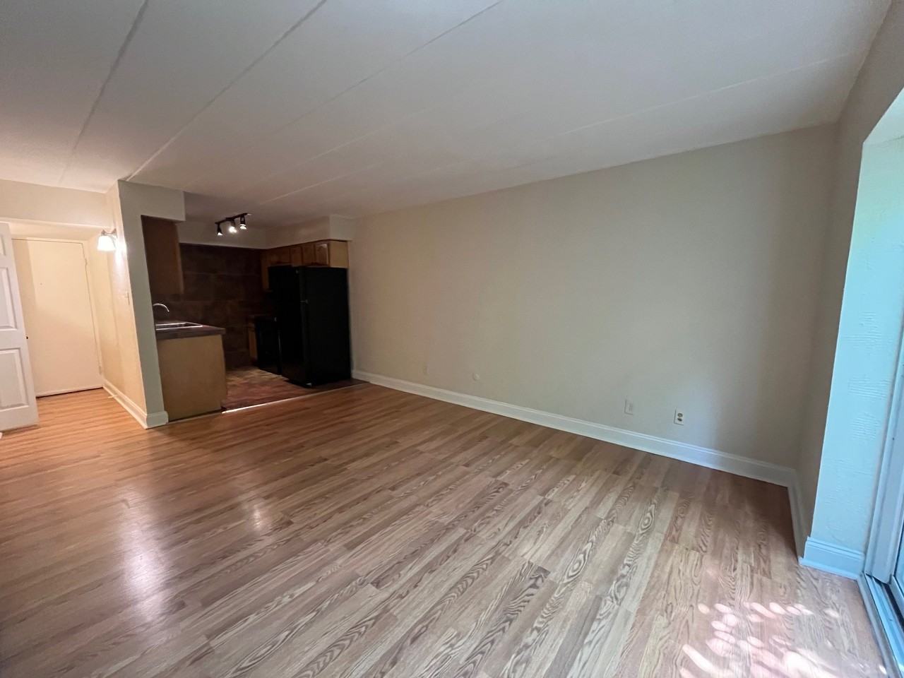 151 Robinson St #23 - Photo 4 of 20