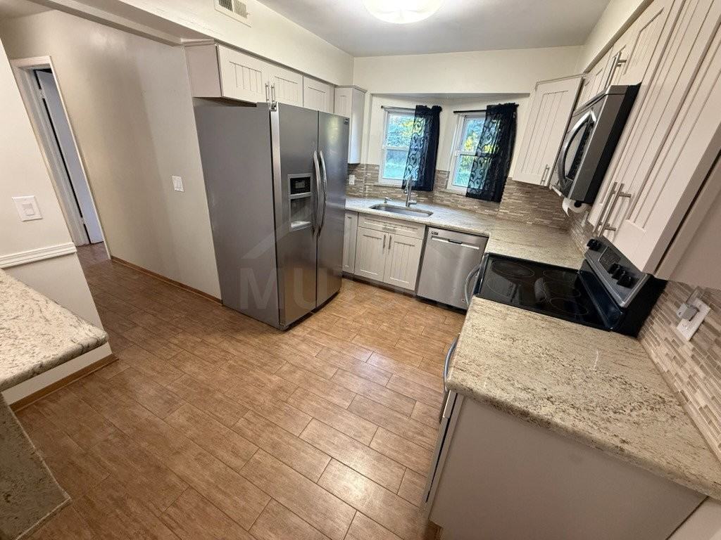 24349 Fairway Hills Dr - Photo 6 of 8