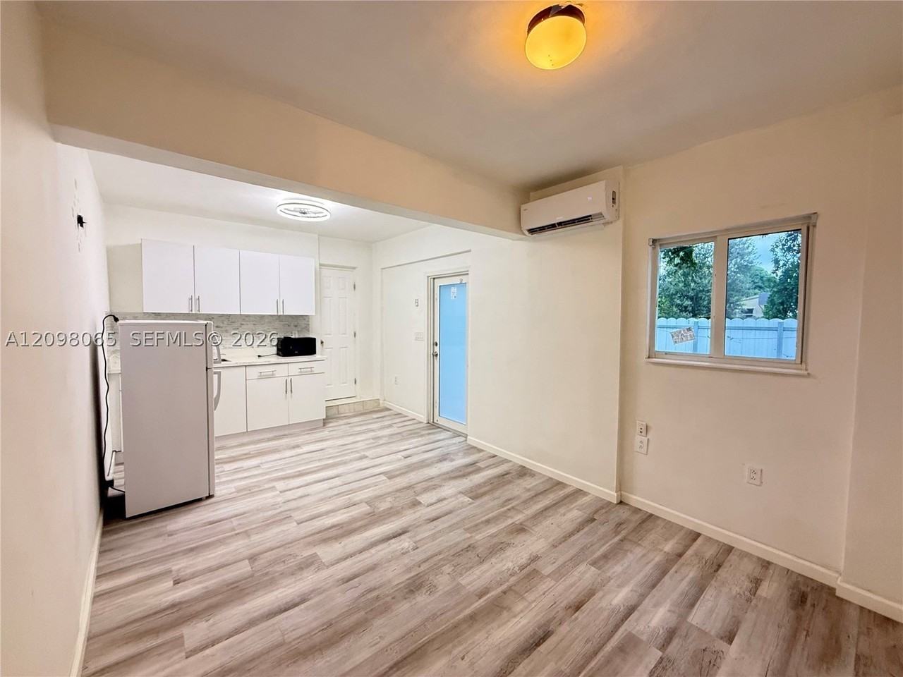 840 N 70th Way #0 - Photo 4 of 9
