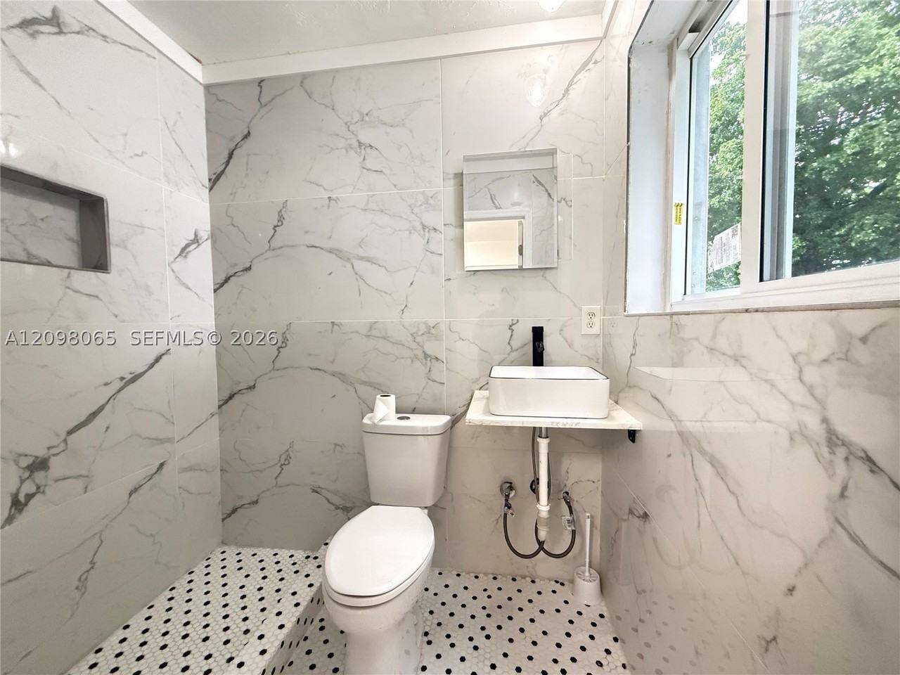 840 N 70th Way #0 - Photo 6 of 9