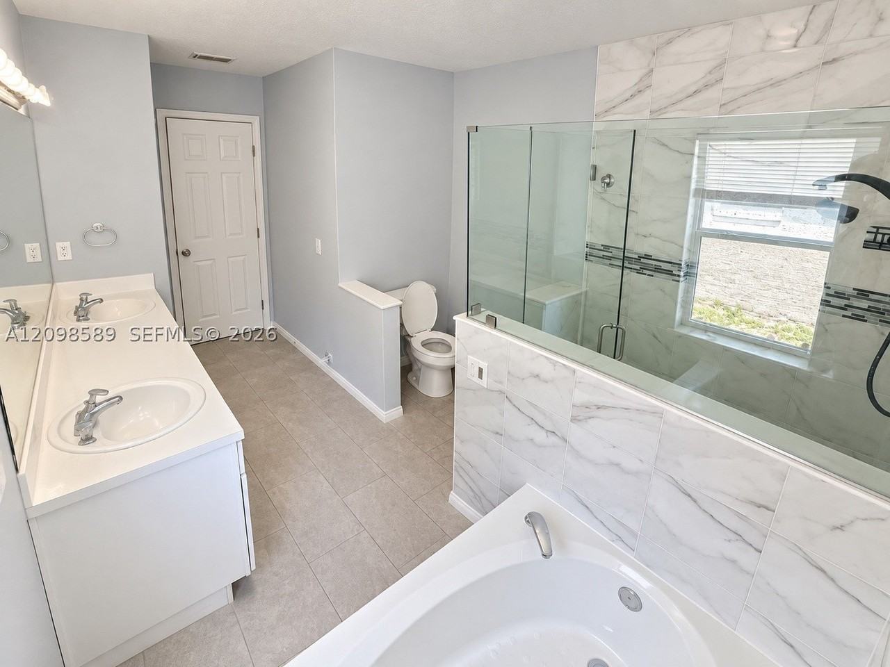 12550 Castlemain Trl - Photo 6 of 11