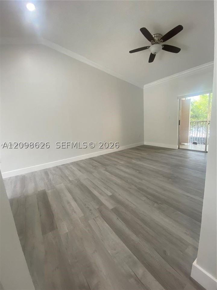8107 Sw 21st Ct #8107 - Photo 5 of 13
