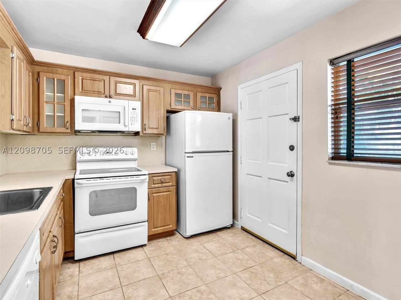 3600 Ne 170th St #203 - Photo 6 of 50