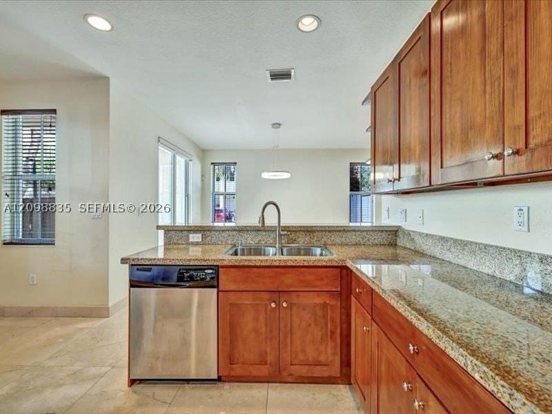 7490 Nw 115th Ct - Photo 3 of 36