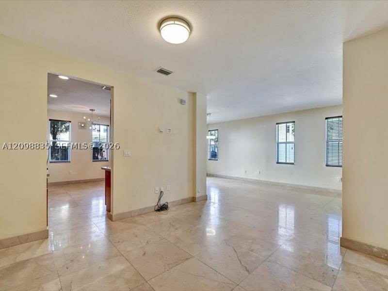 7490 Nw 115th Ct - Photo 6 of 36