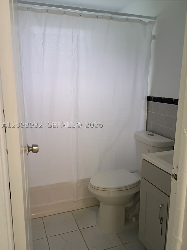 1935 Normandy Dr #4 - Photo 6 of 6