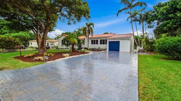 featured image of 10690 Ne 11th Ct #10690