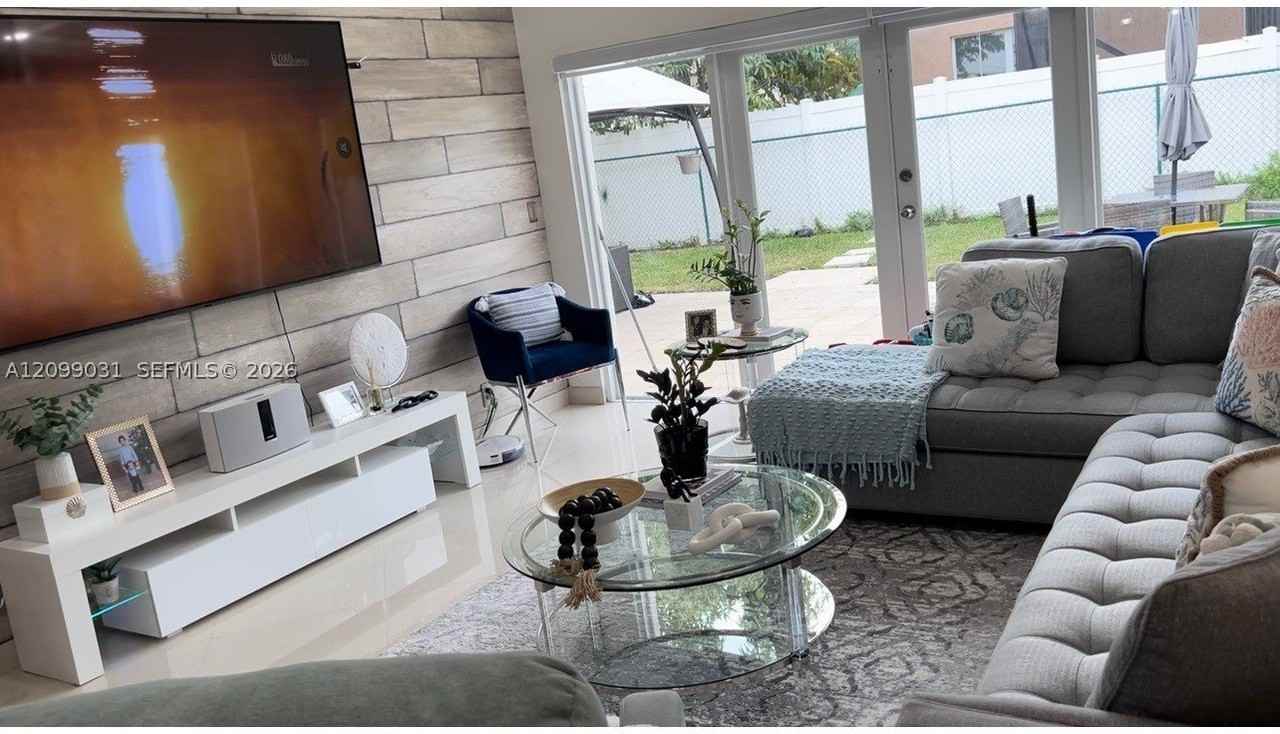 16232 Sw 10th St - Photo 6 of 18
