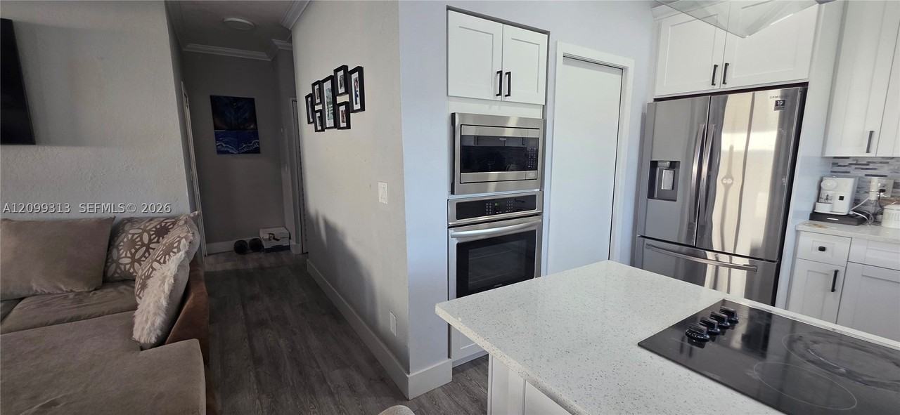 6428 Flagler St #1 - Photo 7 of 31