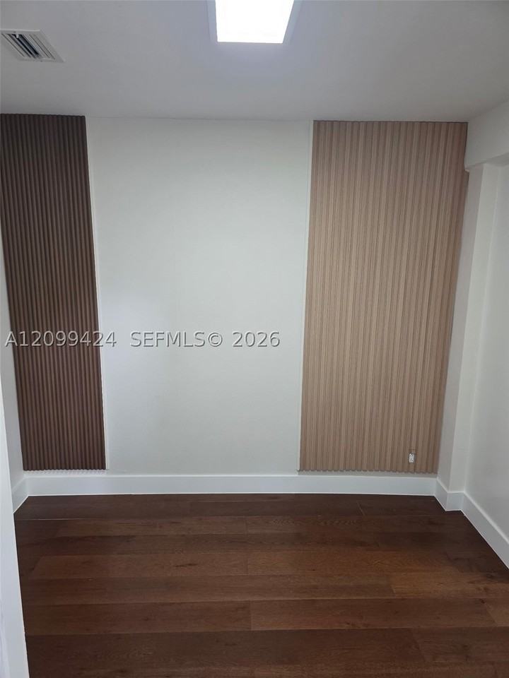 9345 Sw 46th Ter - Photo 7 of 15