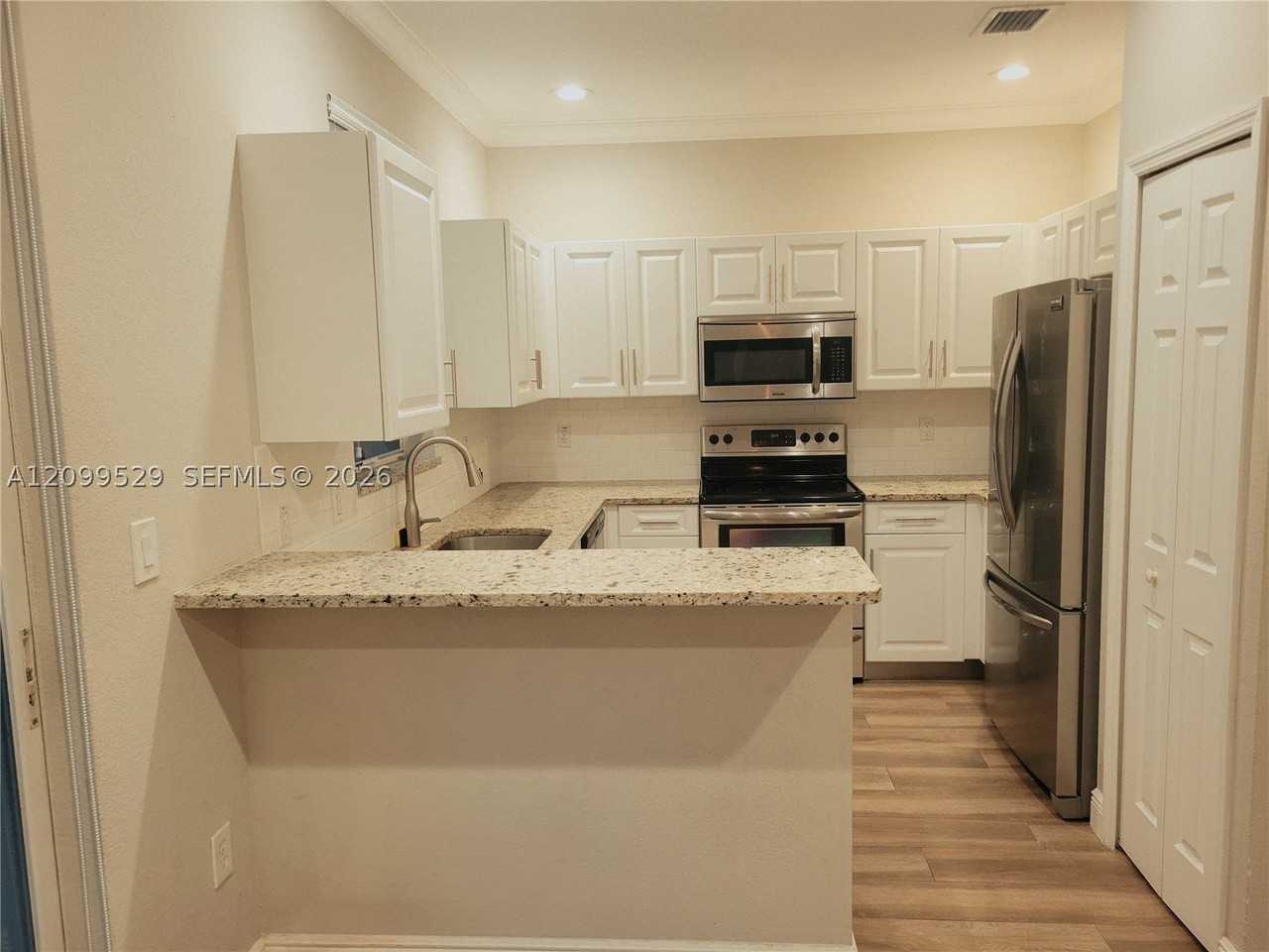 12354 Sw 124th Path #12354 - Photo 3 of 13