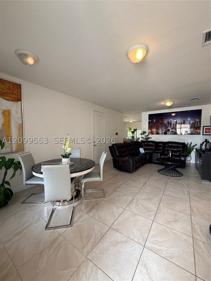 29904 Sw 157th Pl #0 - Photo 2 of 15
