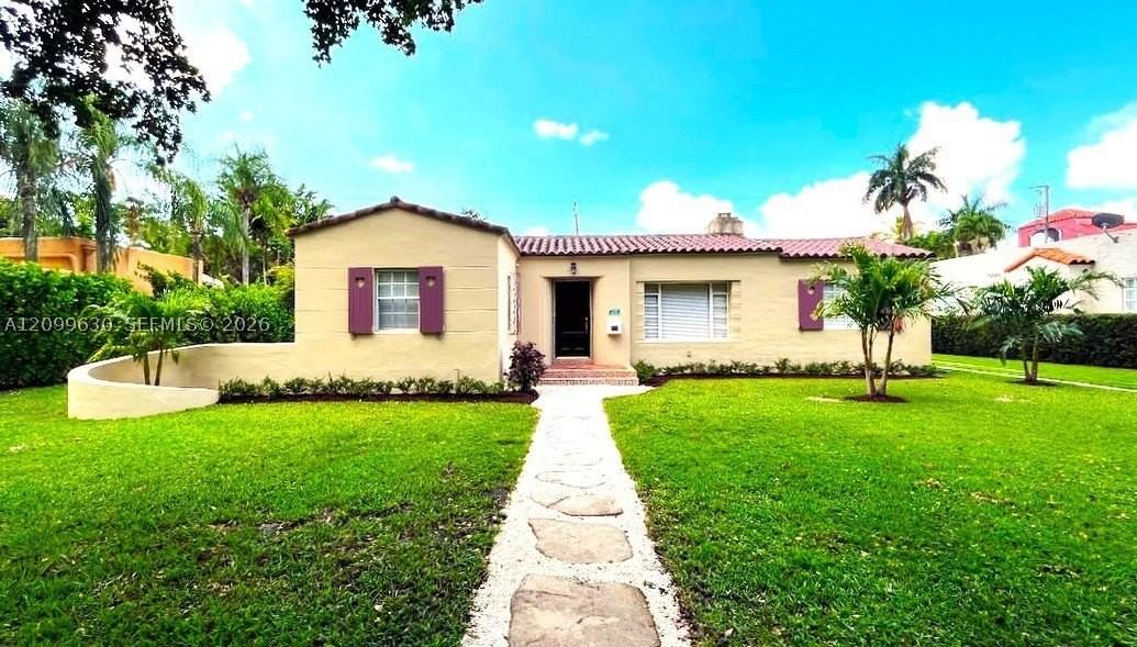 628 Alcazar Ave - Photo 3 of 34
