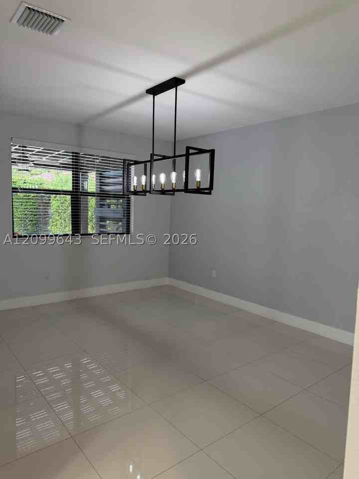 15413 Sw 176th Ter #00 - Photo 6 of 39