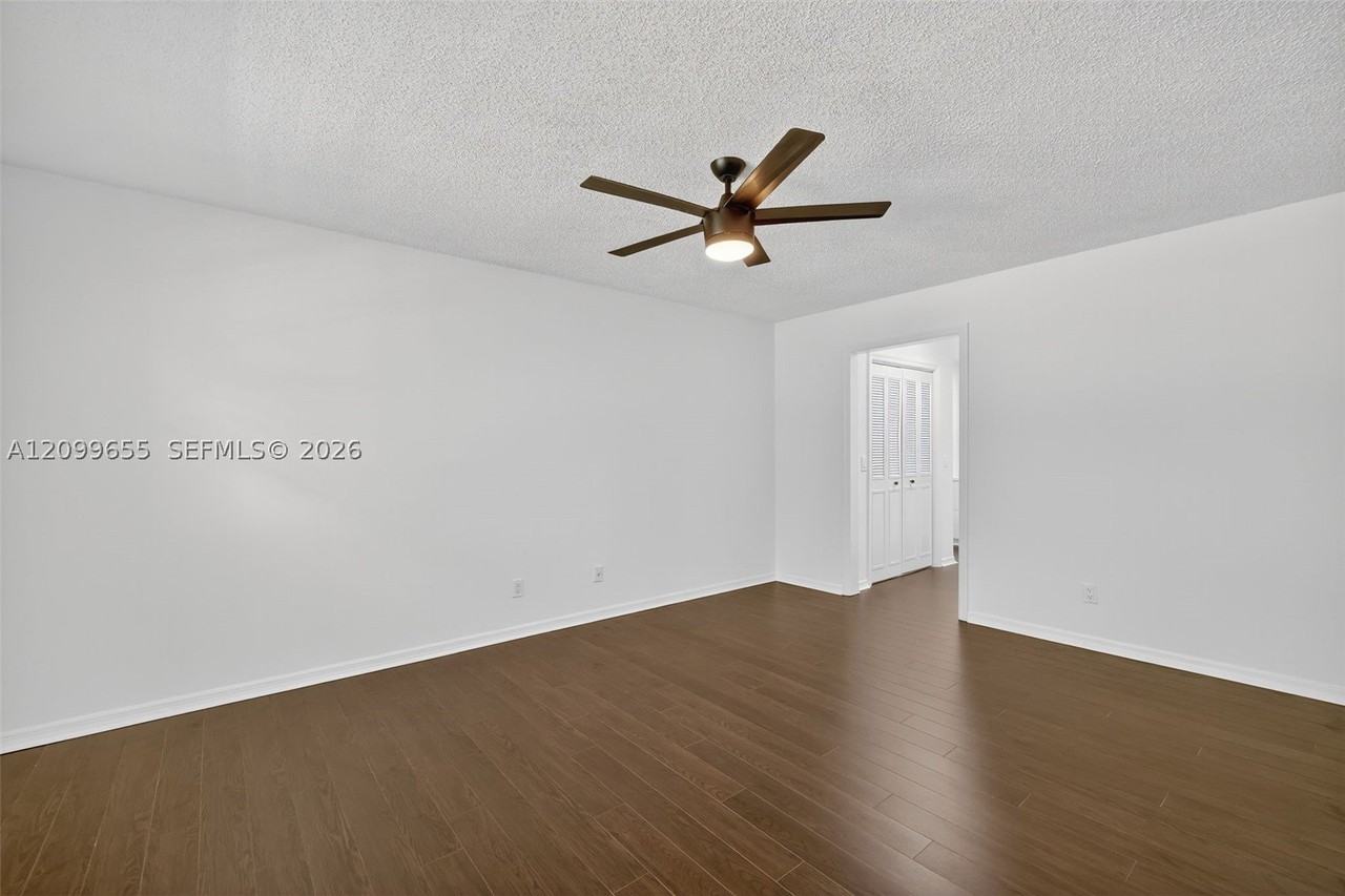 770 Se Hollahan Ave #770 - Photo 7 of 18