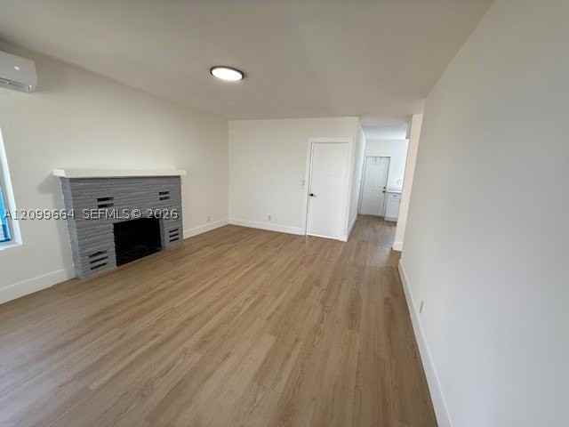 1123 N 17th Ct #1 - Photo 3 of 8