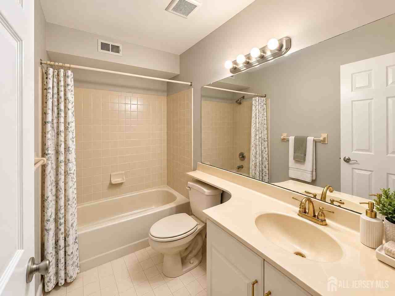1503 Commons At Kingswood Dr #3 - Photo 7 of 17