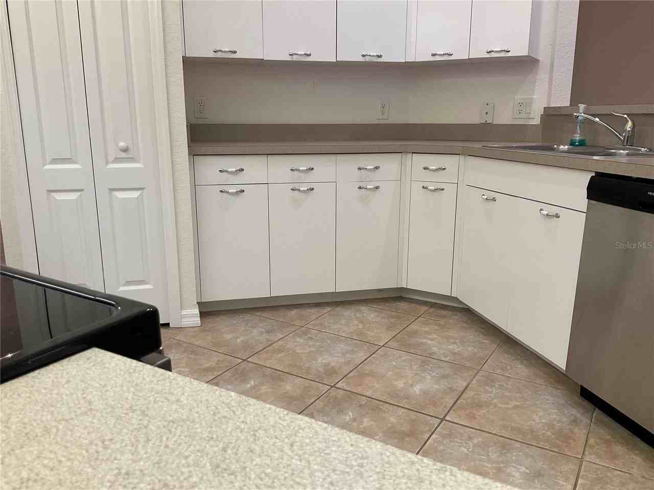 178 Rotonda Blvd W #3 - Photo 3 of 26