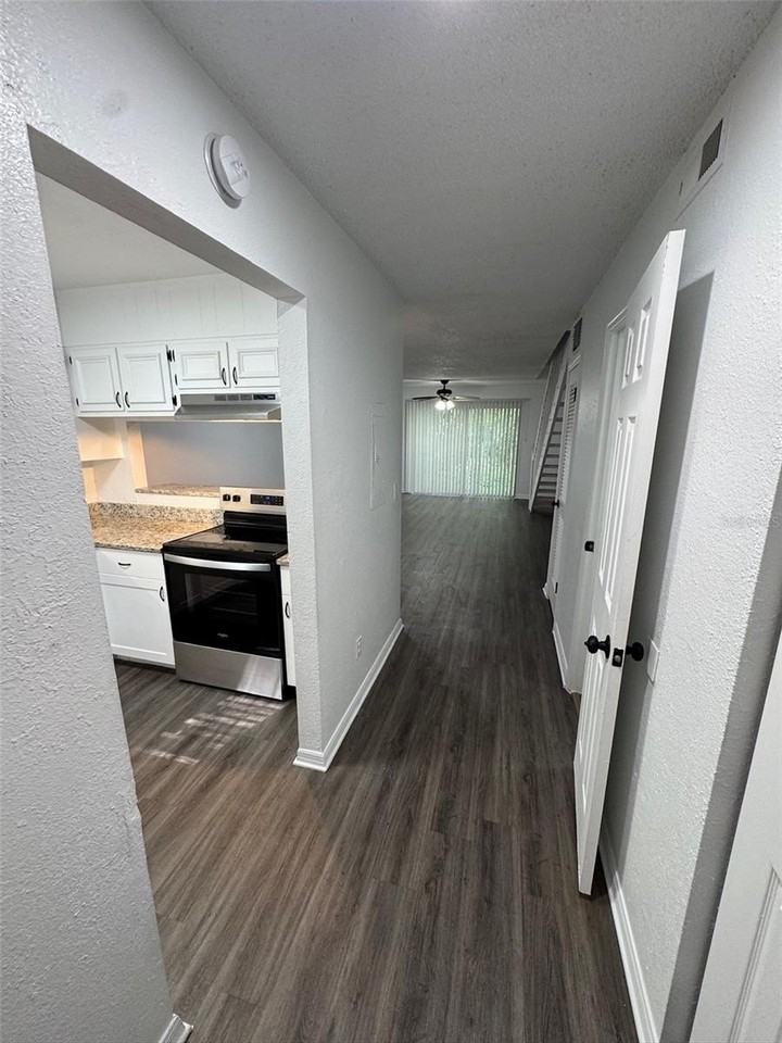 1711 Ne 2nd St - Photo 2 of 16