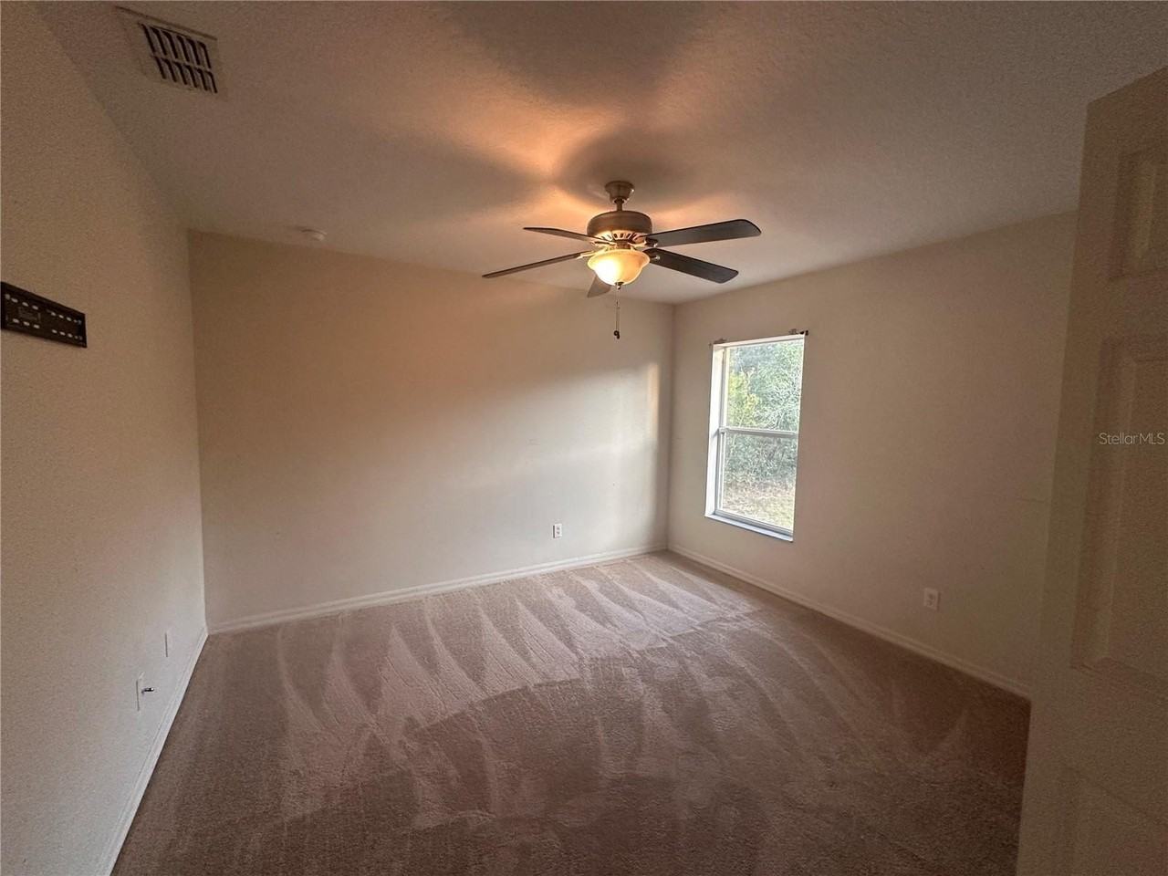133 Marion Oaks Dr - Photo 3 of 11