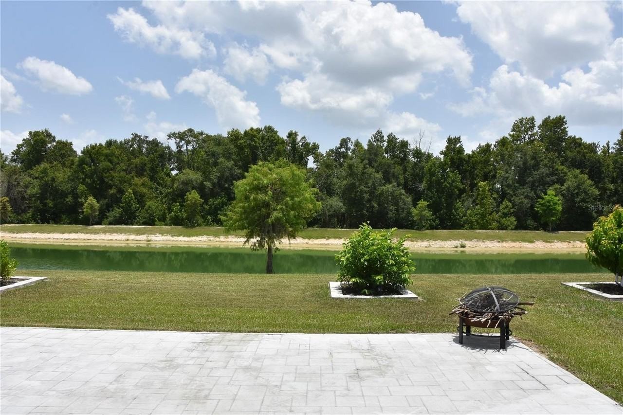7060 Silverado Ranch Blvd - Photo 2 of 20