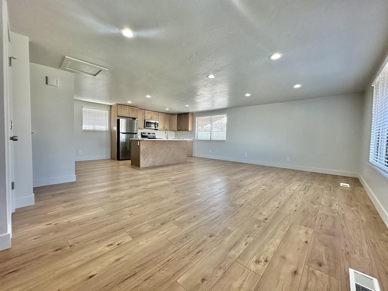1869 W Bowling Ave #1 - Photo 4 of 20