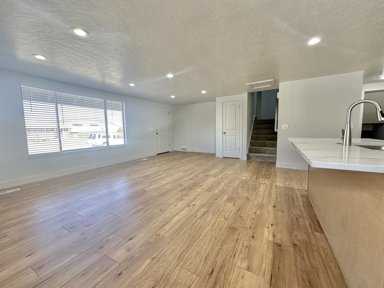 1869 W Bowling Ave #1 - Photo 6 of 20