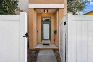 featured image of 864 17th Ave N #1