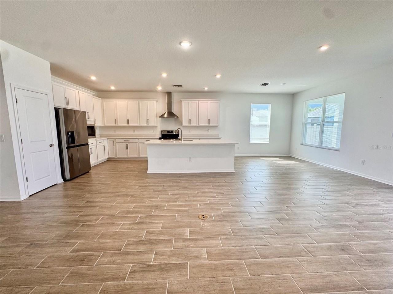 13403 Newport Shores Dr - Photo 3 of 47