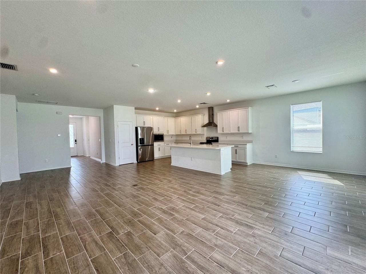 13403 Newport Shores Dr - Photo 7 of 47