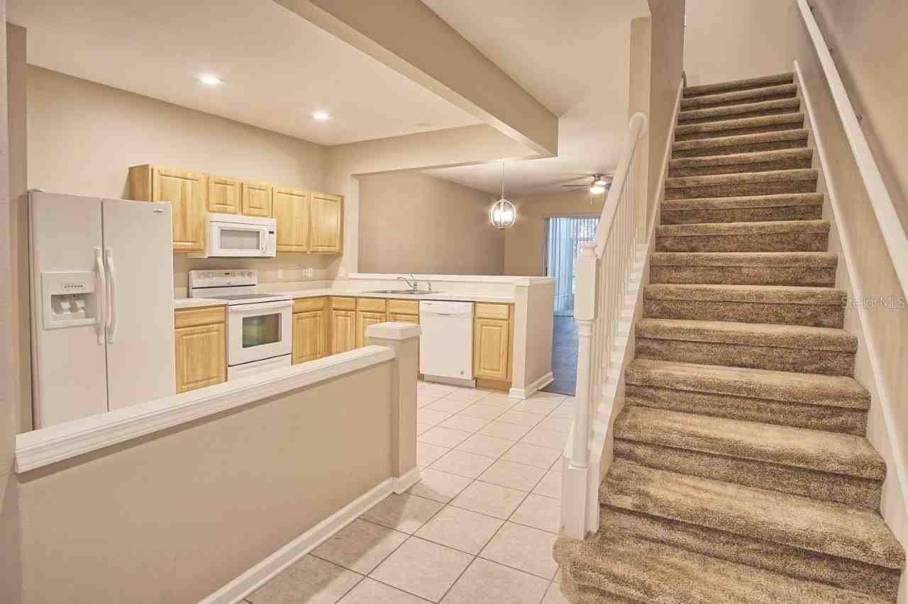 4920 Chatham Gate Dr - Photo 3 of 21