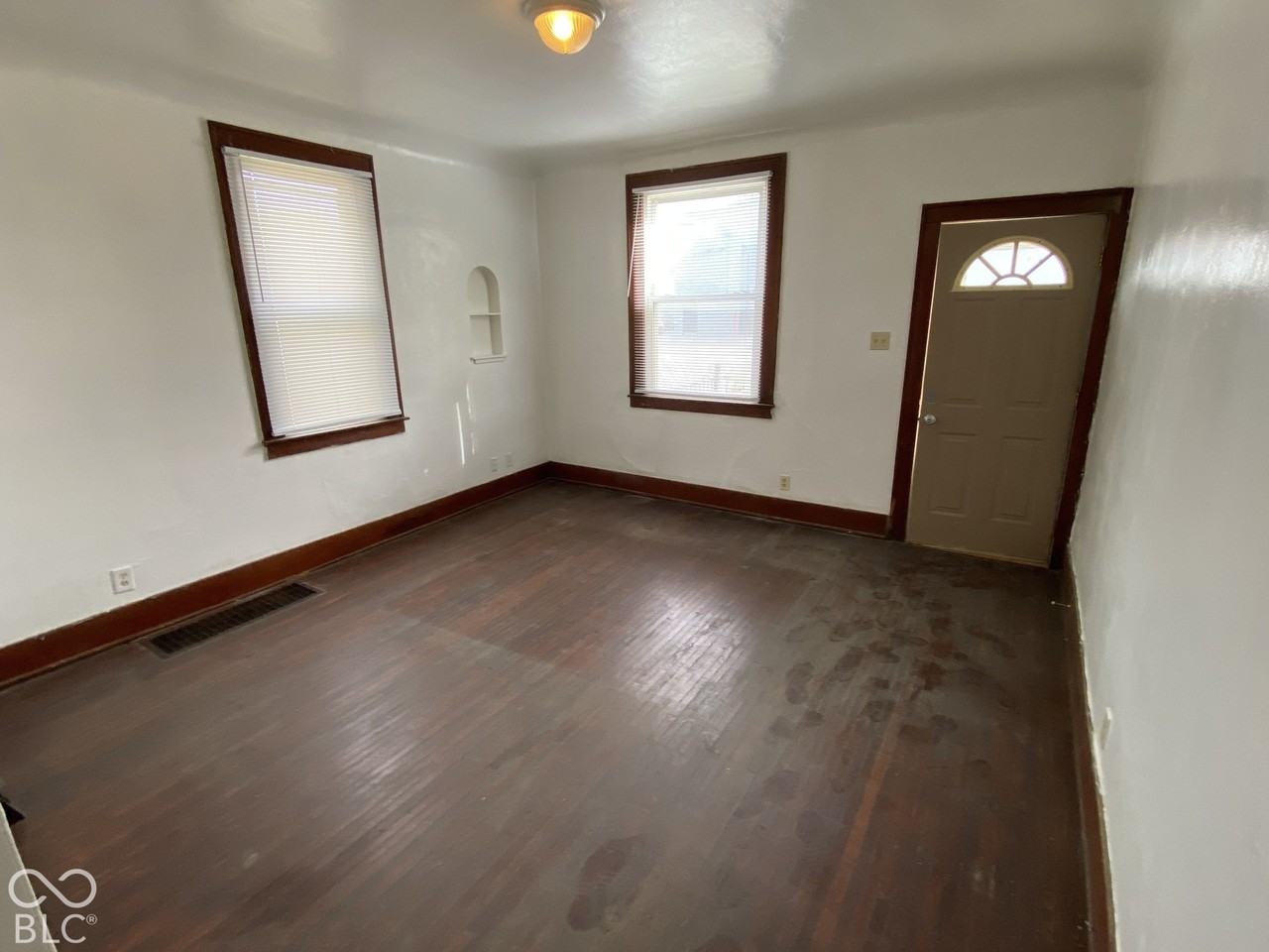 404 S 1st St #A - Photo 3 of 16