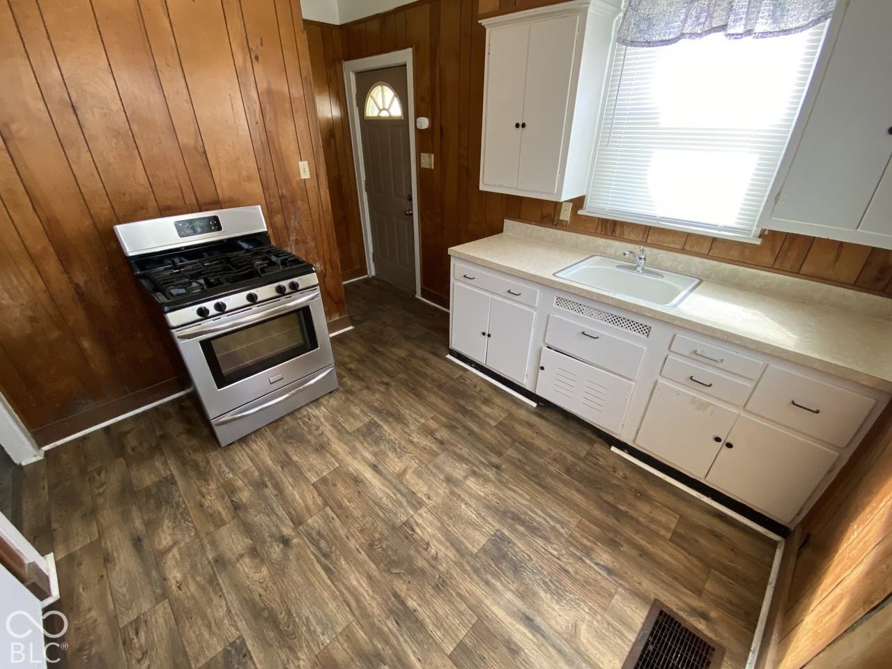404 S 1st St #A - Photo 7 of 16