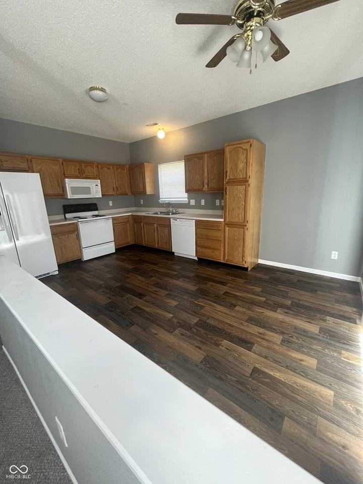 8351 Brambleberry Dr - Photo 6 of 16