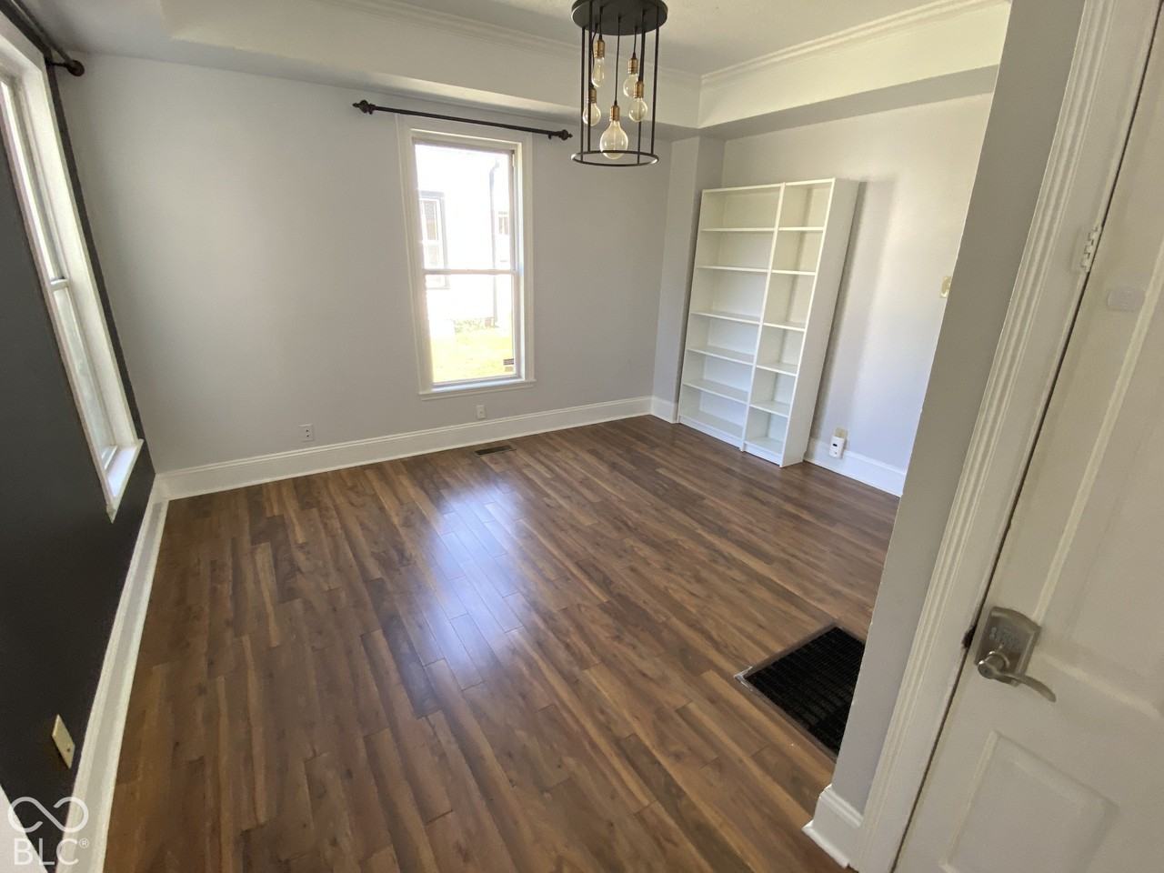 1493 Cherry St - Photo 4 of 18