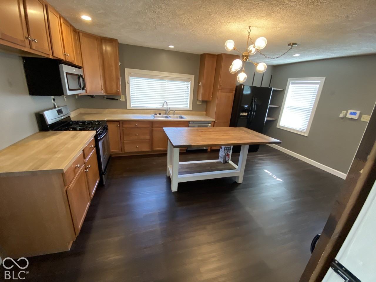 1493 Cherry St - Photo 6 of 18
