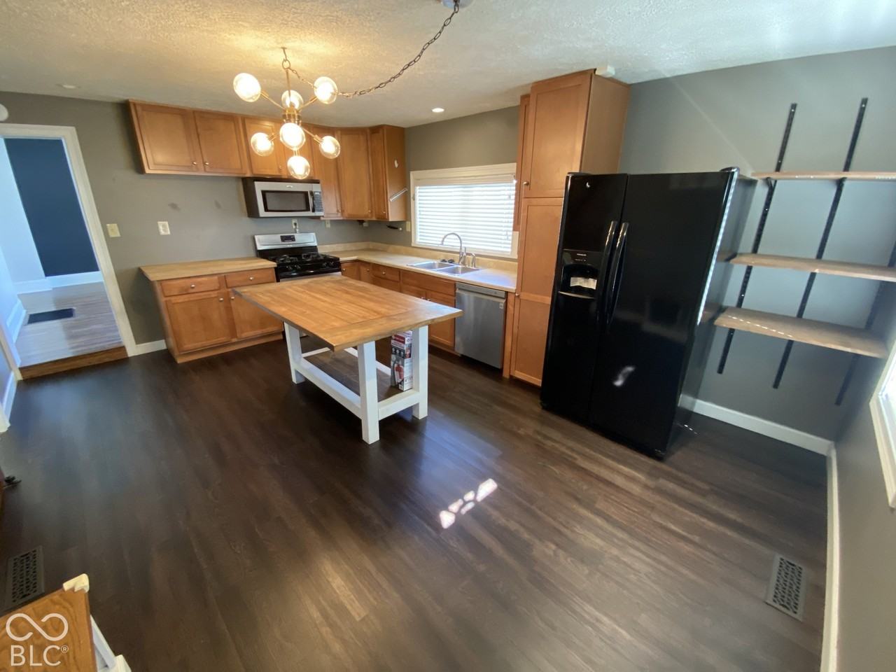 1493 Cherry St - Photo 7 of 18