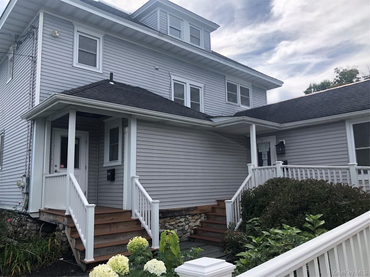 1003 Main St - Photo 2 of 16