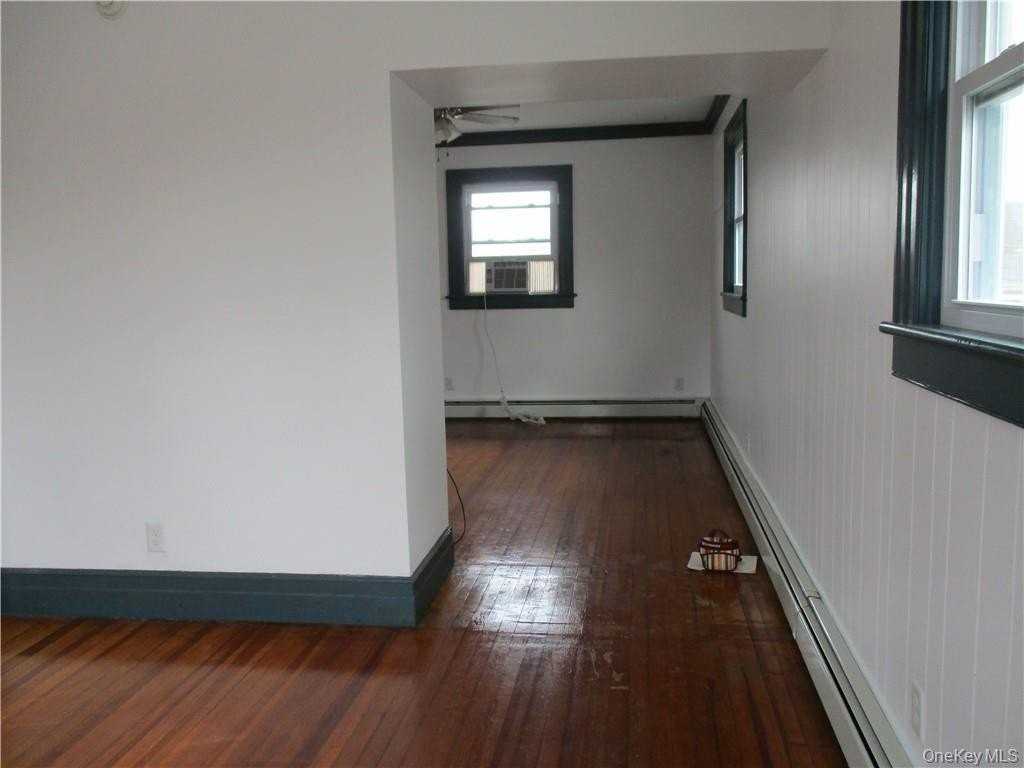 1003 Main St - Photo 6 of 16