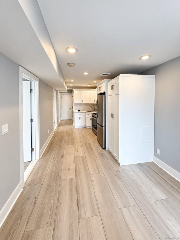 218 Sunrise Hwy #2W - Photo 4 of 6